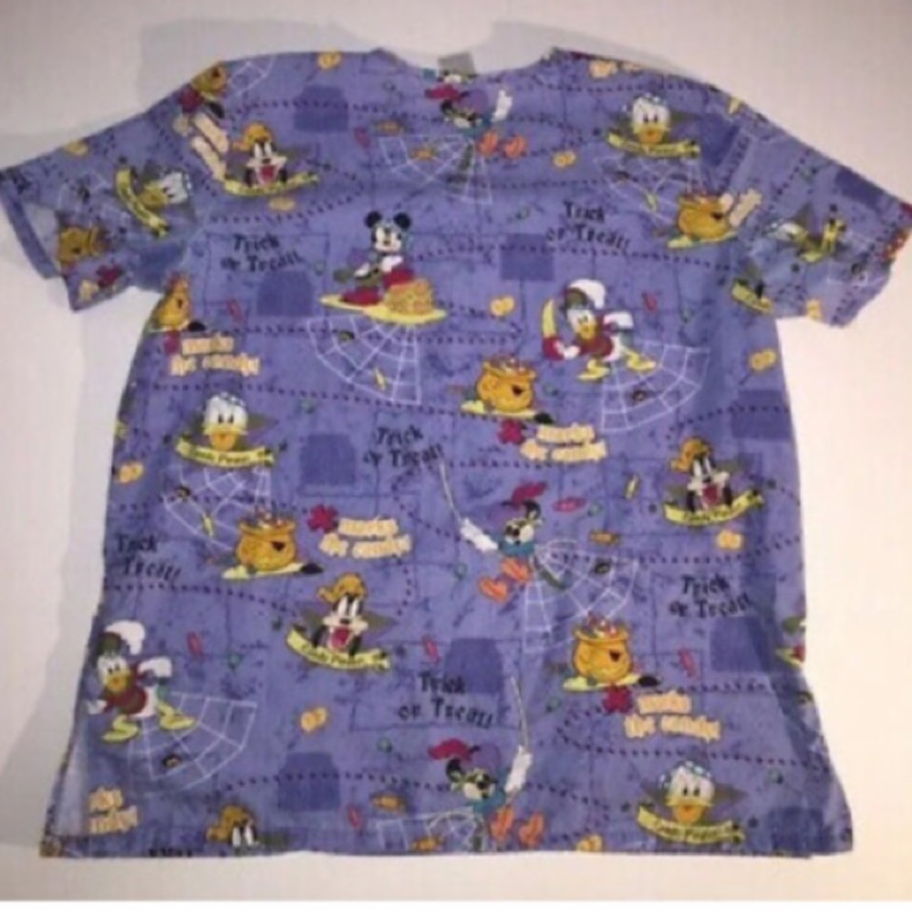 Disney Treat or Treat Medical Scrub Top Mickey Donald Pirate Print Women’s M